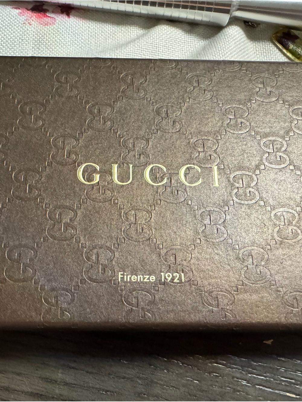 Gucci embossed GG clutch in blush coral - Picture 5 of 5